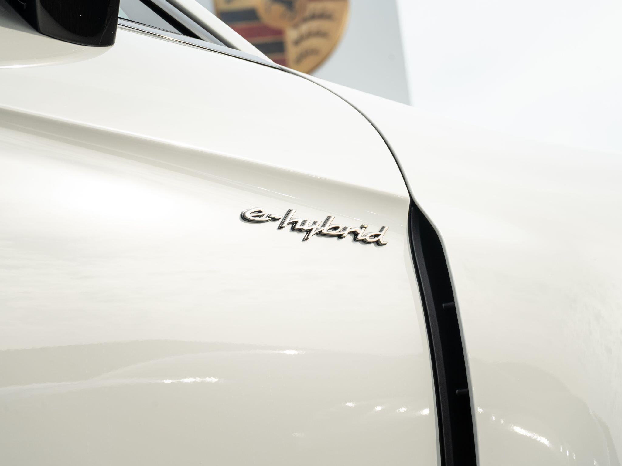 Porsche Panamera view 14