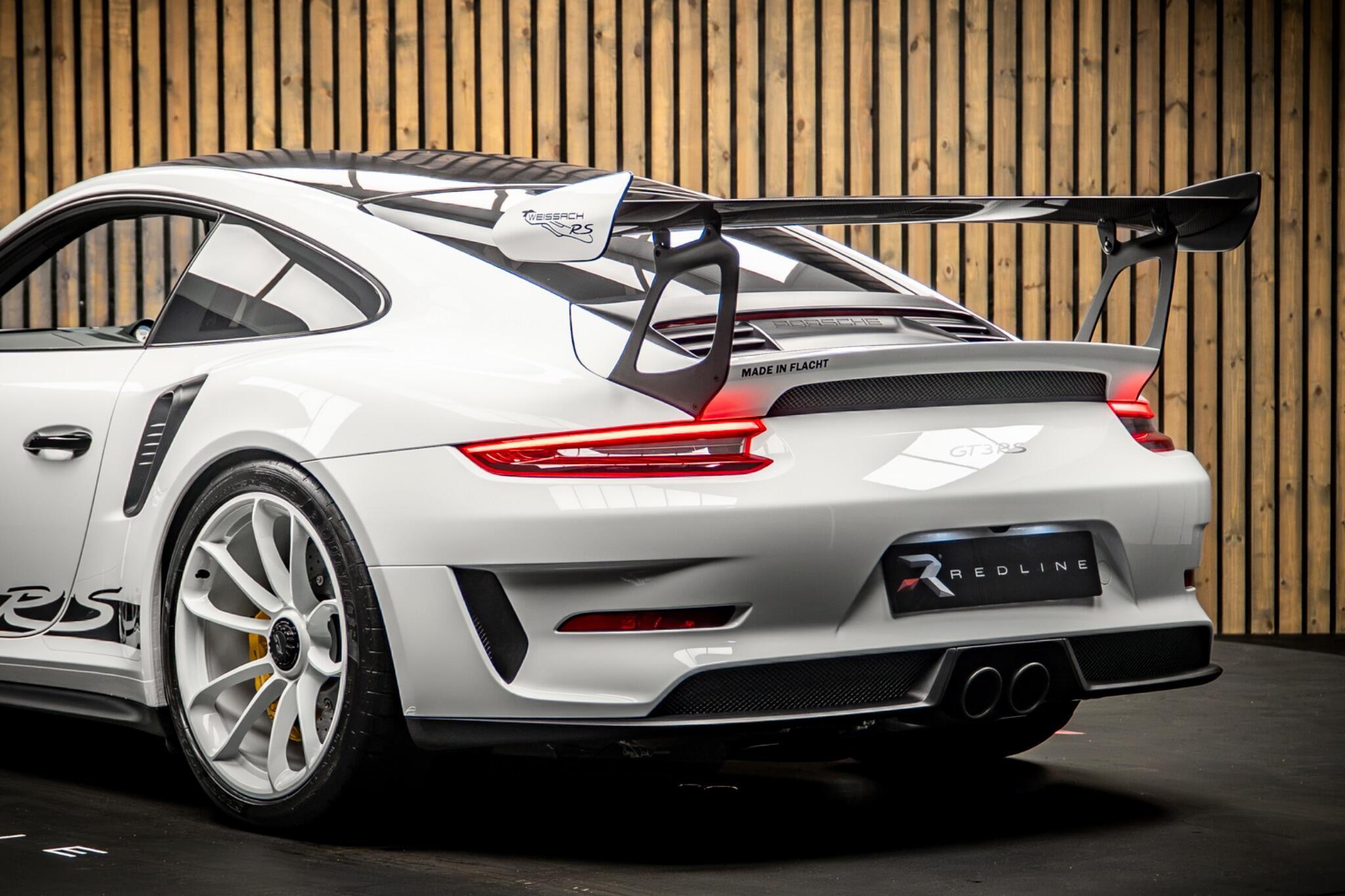 Porsche 911 view 20