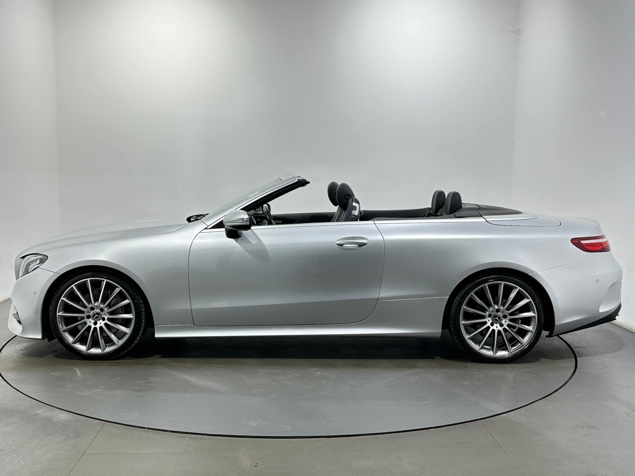 Mercedes-Benz E-Class view 5