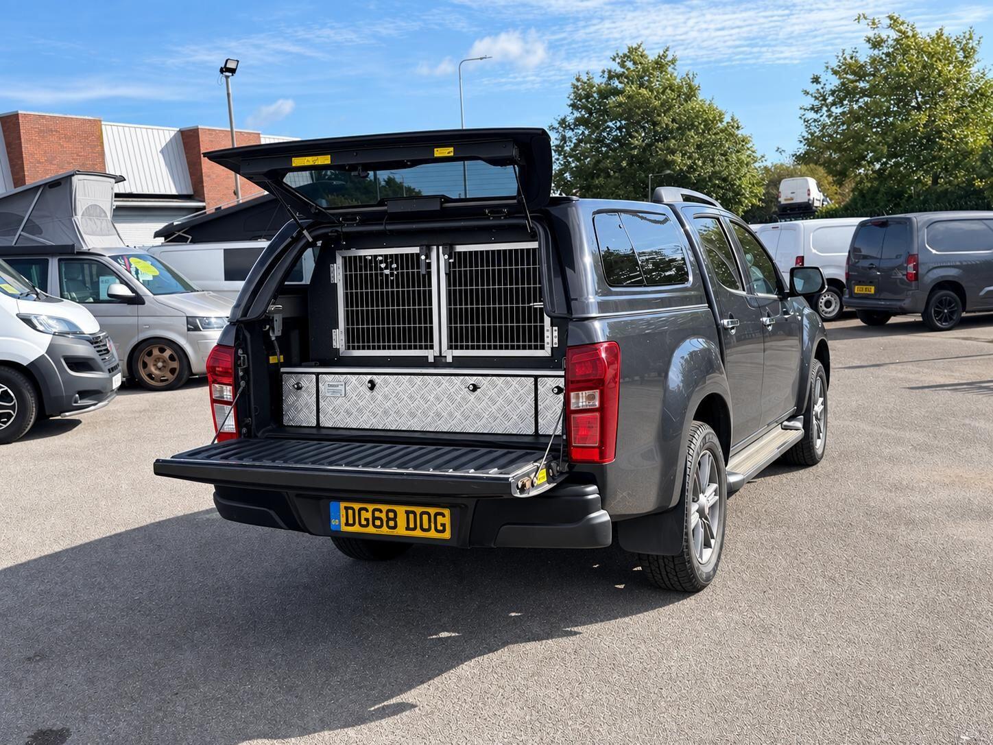 Isuzu D-Max view 18