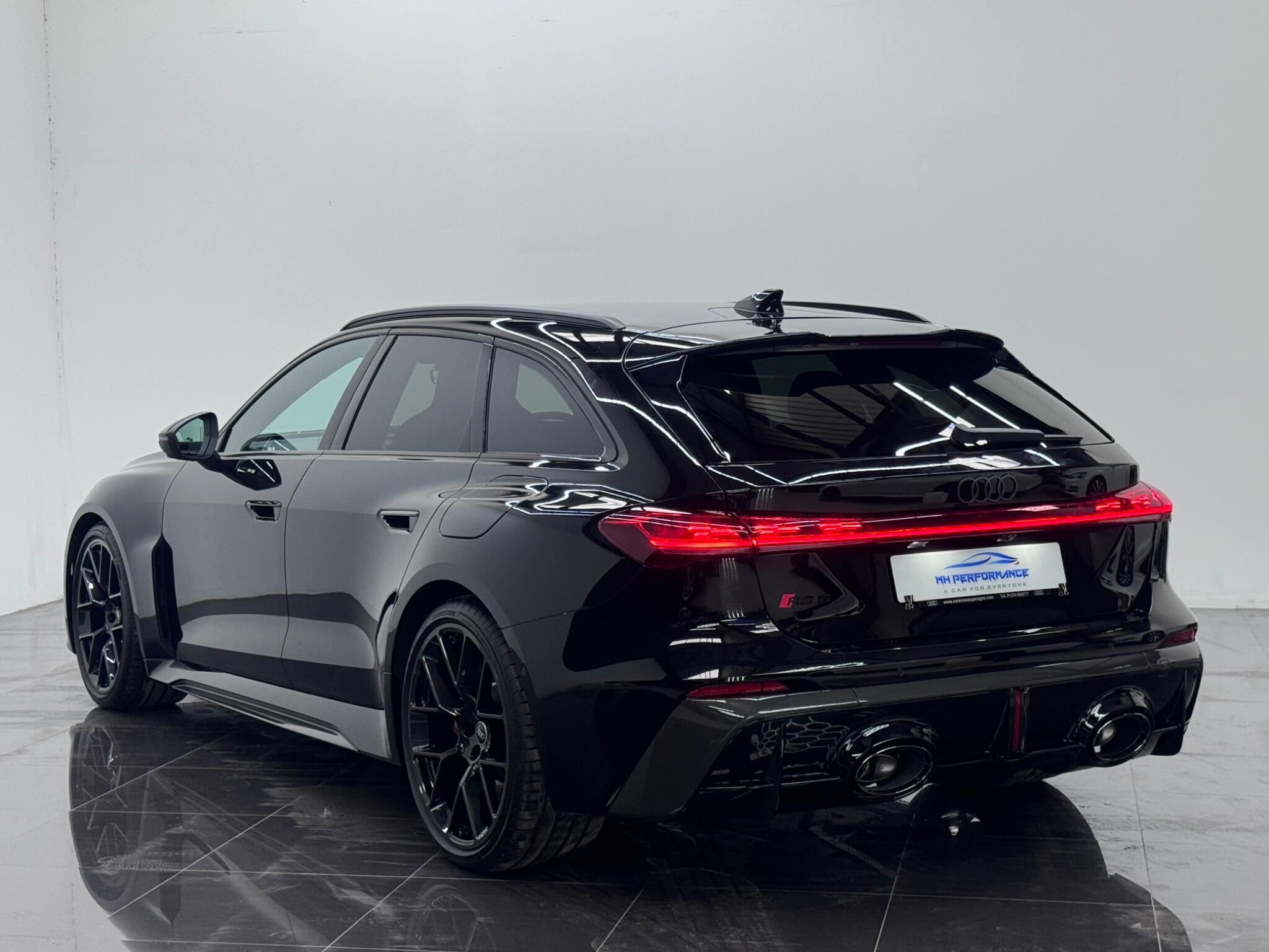 Audi RS5 view 7