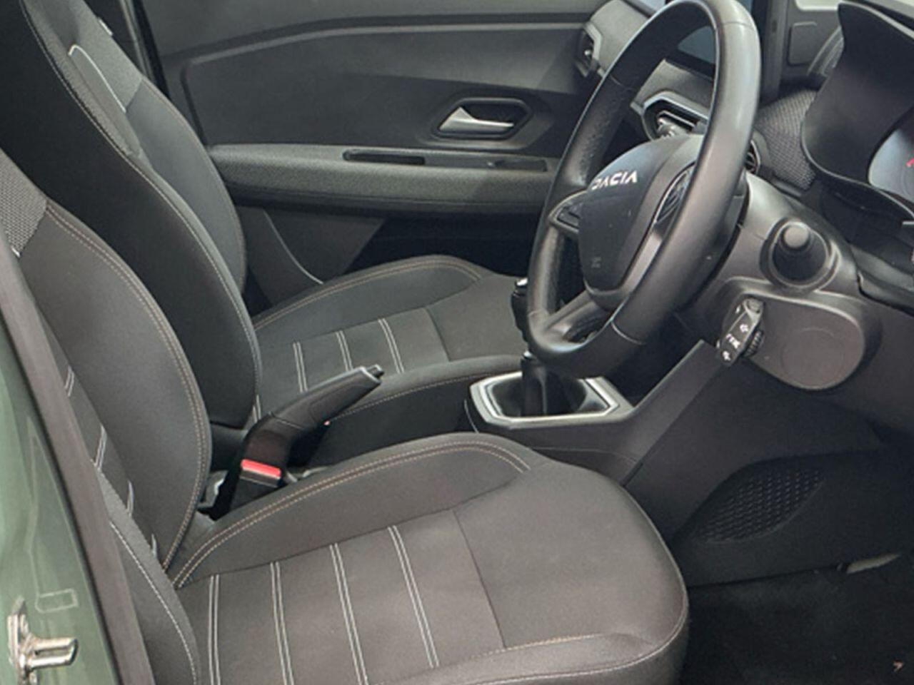 Dacia Sandero Stepway view 9