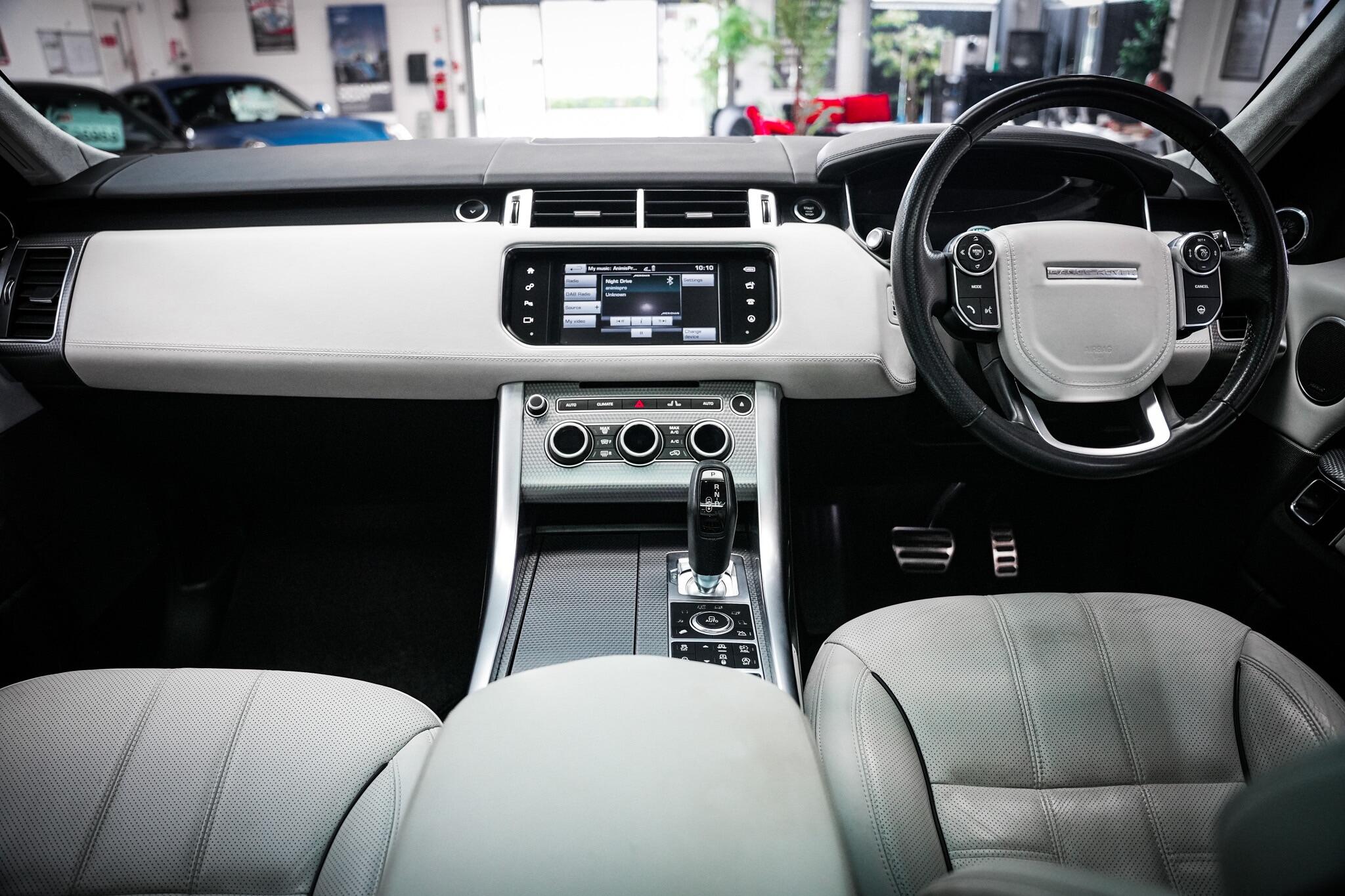 Land Rover Range Rover Sport view 22