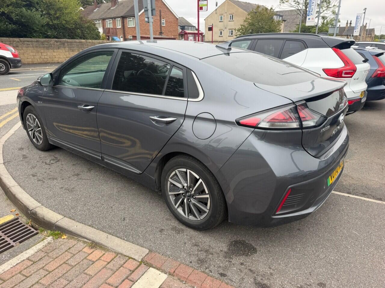 Hyundai IONIQ view 7