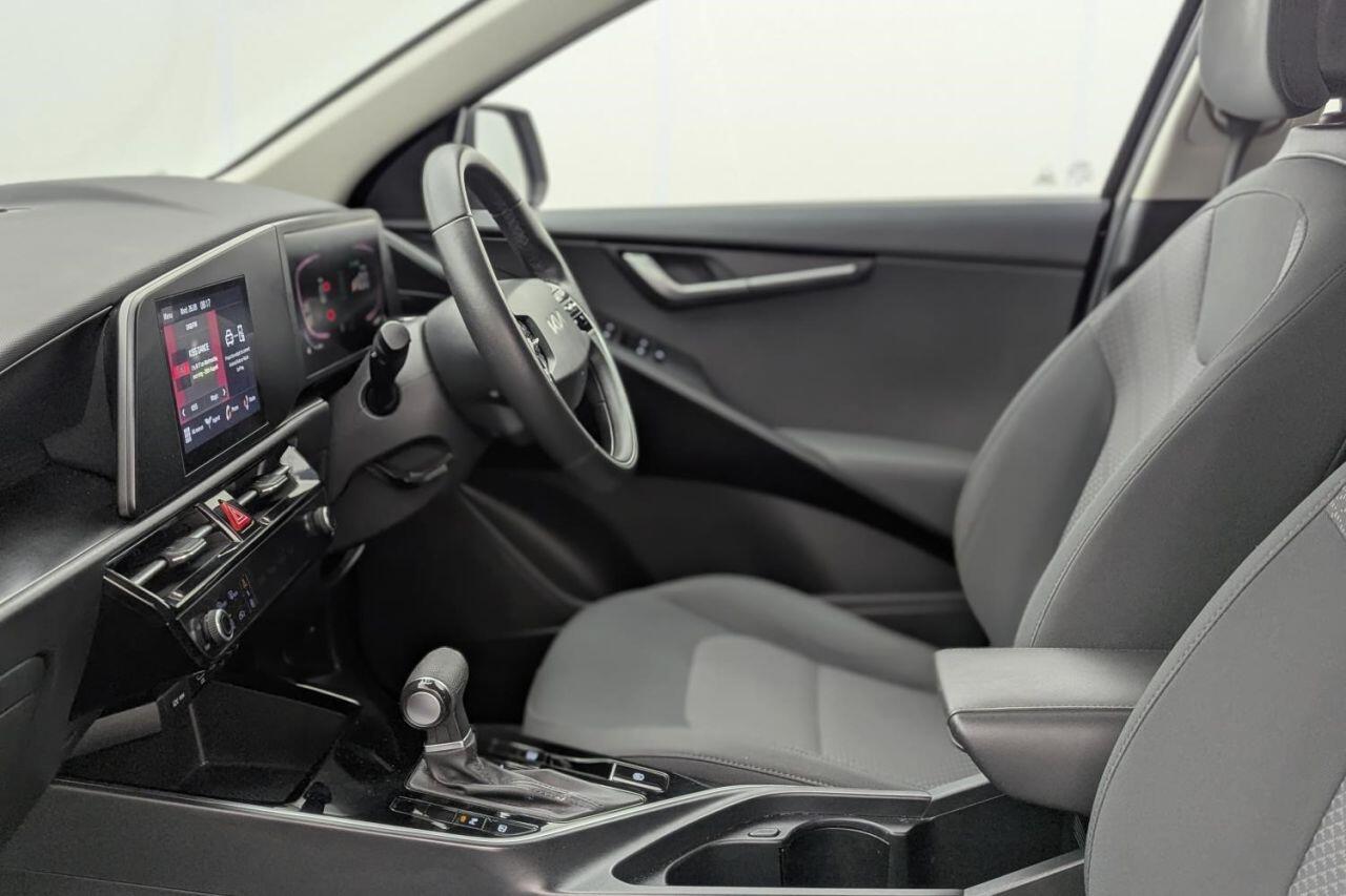 Kia Niro view 24