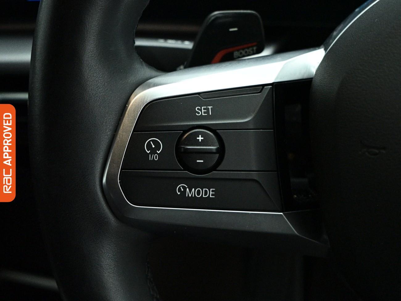 BMW 2 Series view 23