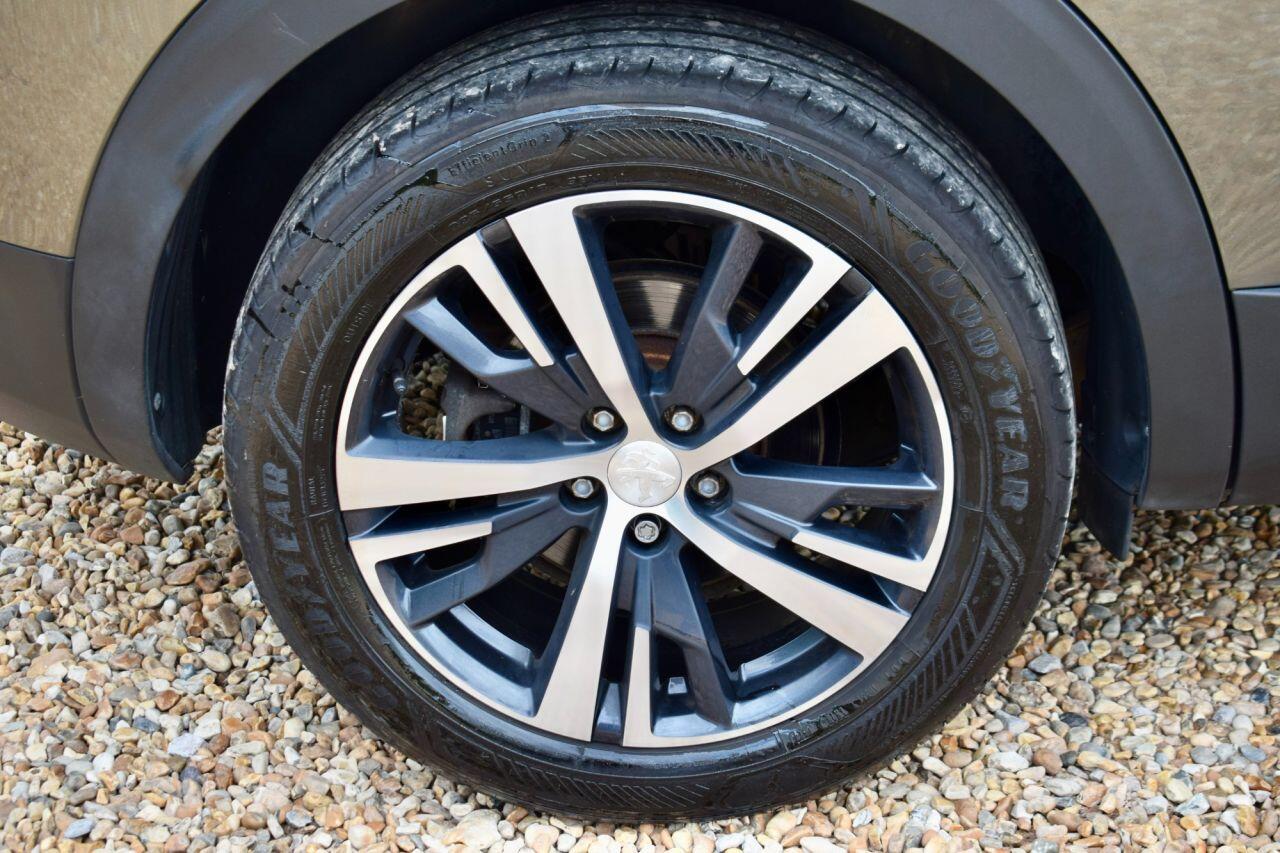 Peugeot 3008 view 19