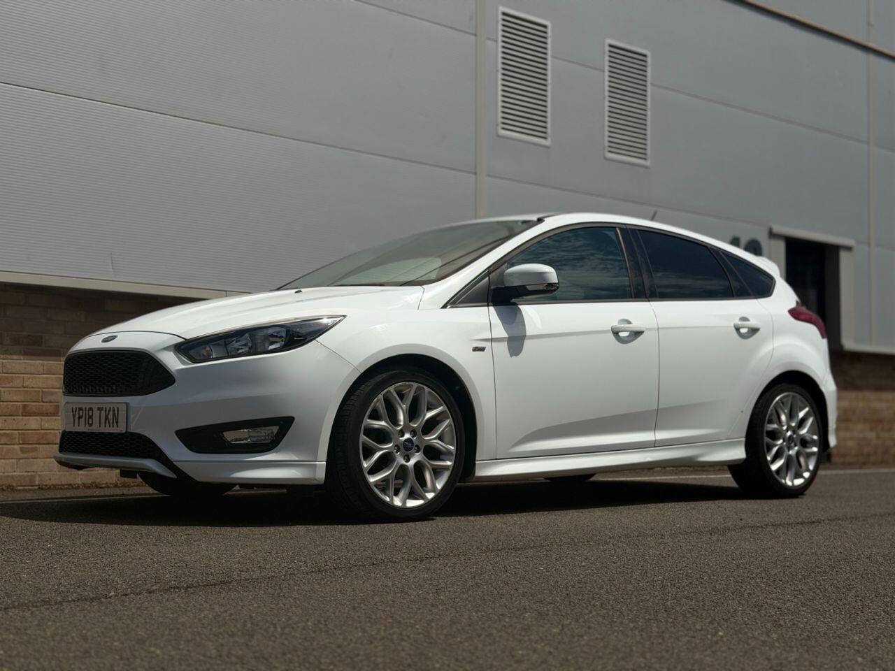 Ford Focus view 11