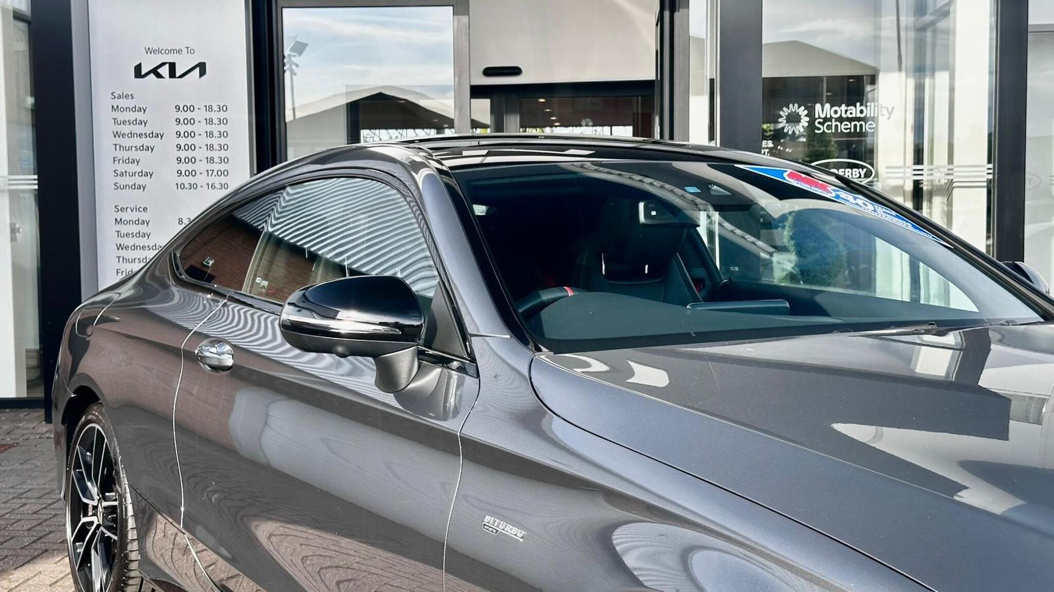 Mercedes-Benz C Class view 5