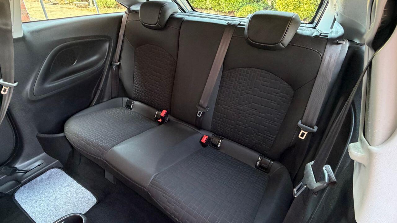Vauxhall Corsa view 14