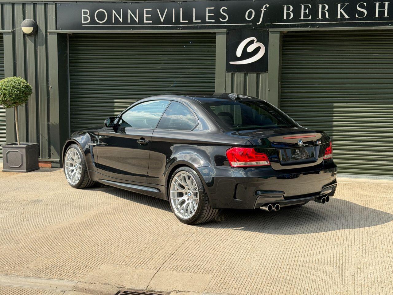 BMW 1 Series view 3