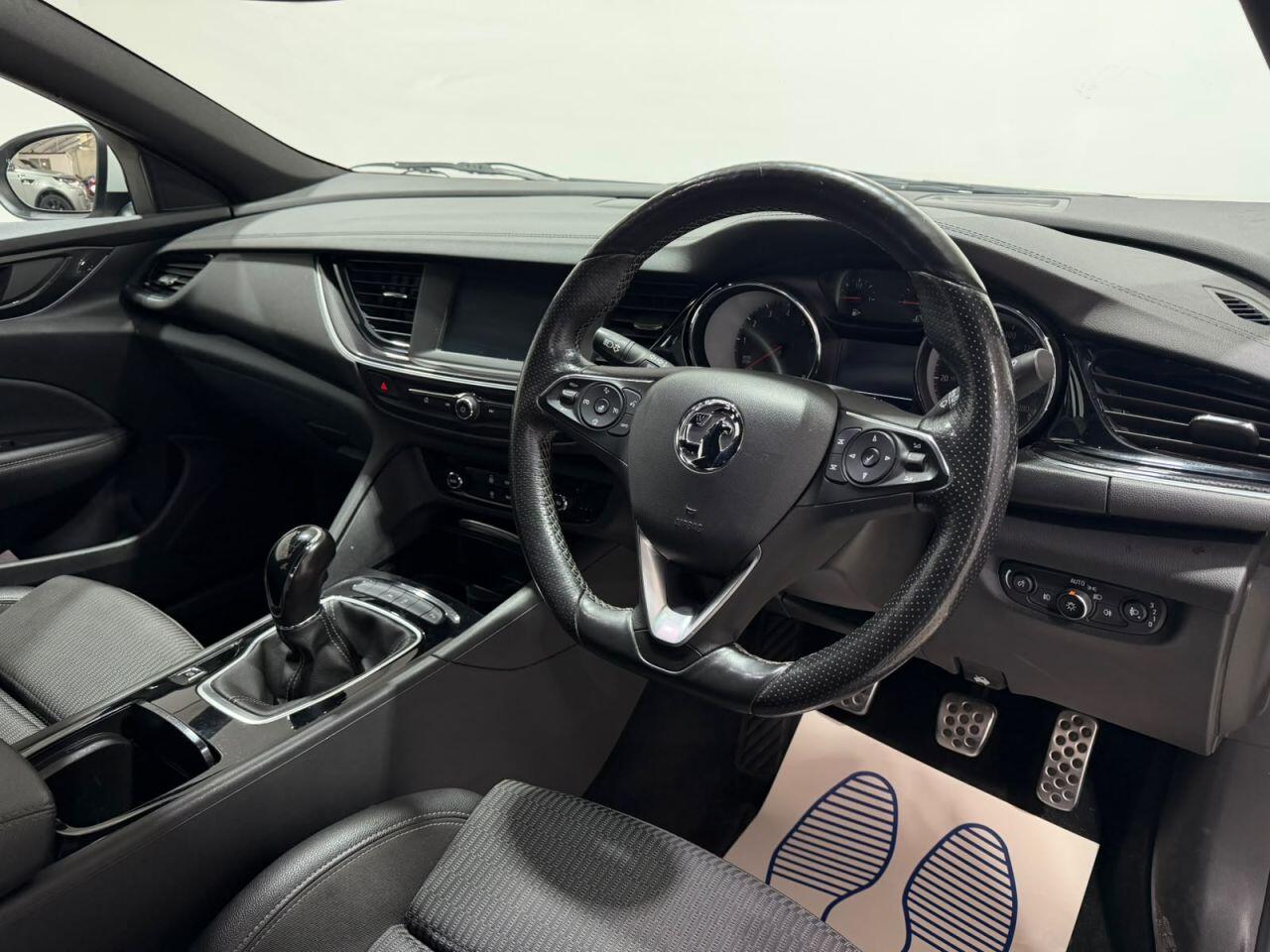 Vauxhall Insignia view 12