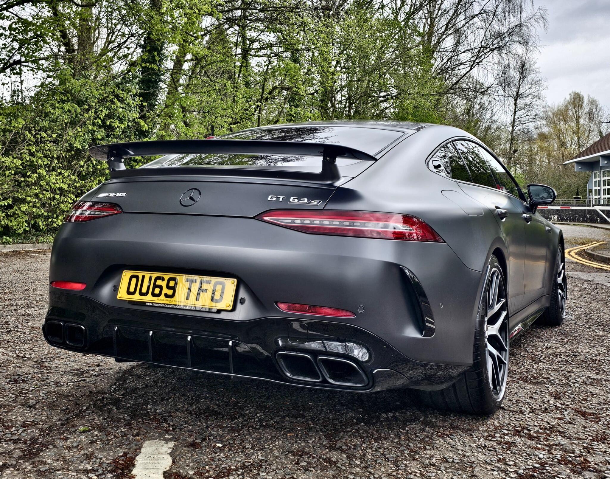 Mercedes-Benz AMG GT view 3