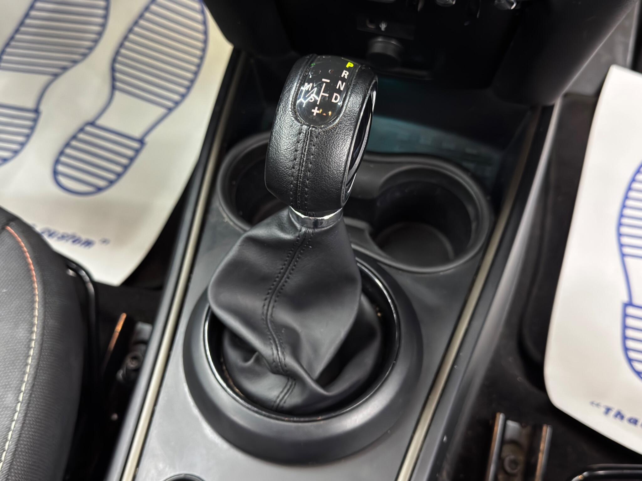 Mini Countryman view 24
