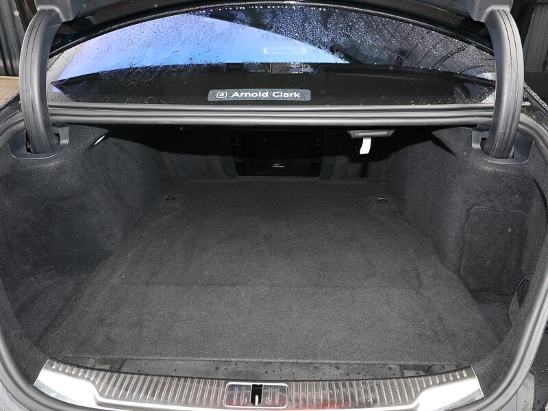 Mercedes-Benz S-Class view 19