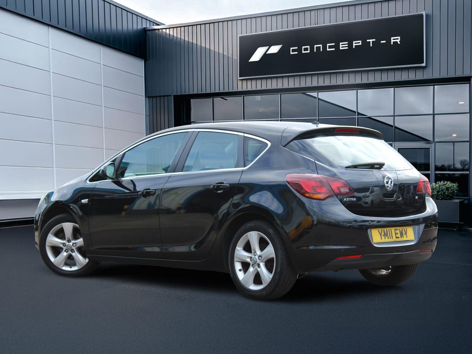 Vauxhall Astra view 2