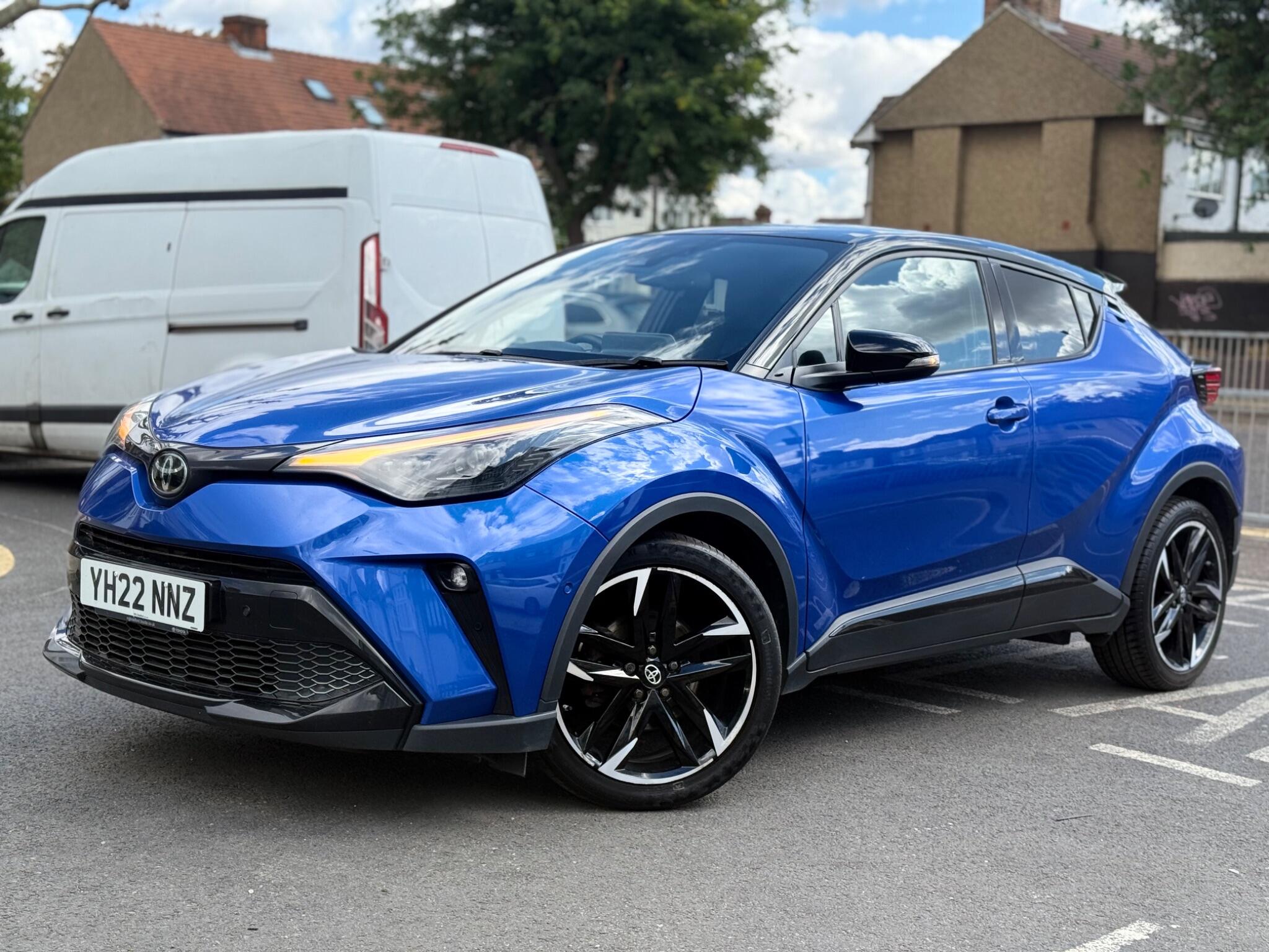 Toyota C-HR view 6