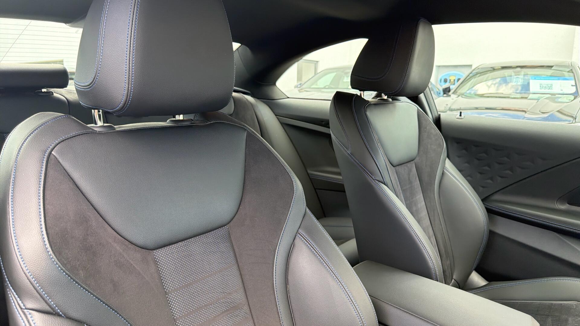 BMW 2 Series view 30