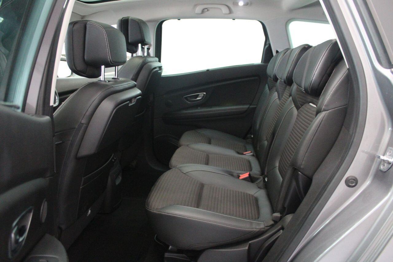 Renault Grand Scenic view 55