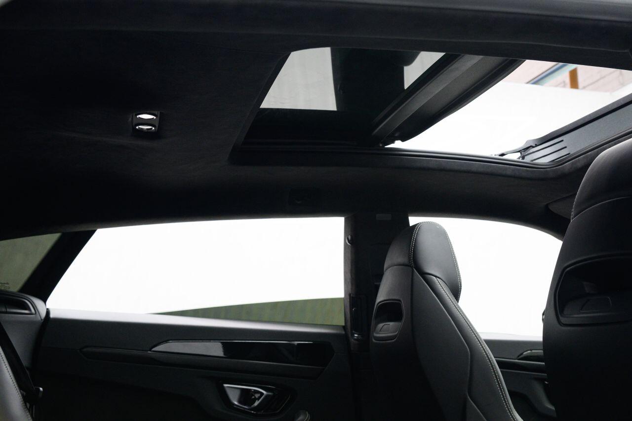 Lamborghini Urus view 54
