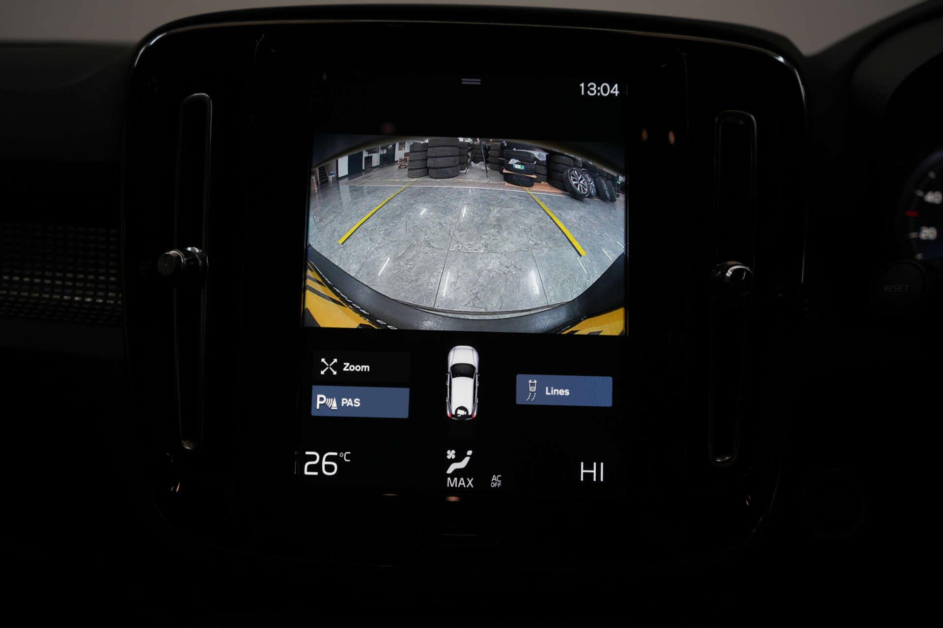 Volvo XC40 view 28