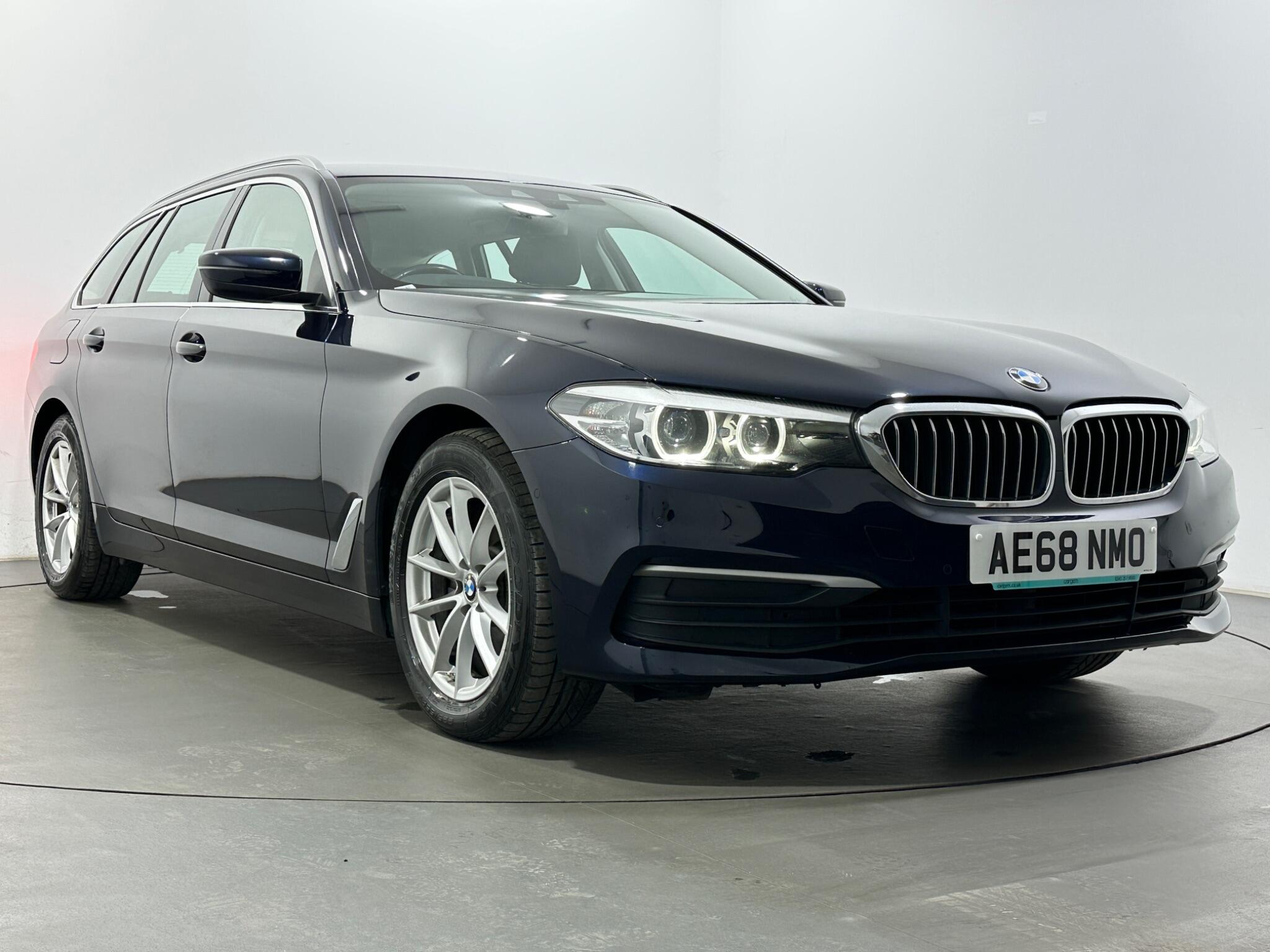 BMW 5 Series view 54
