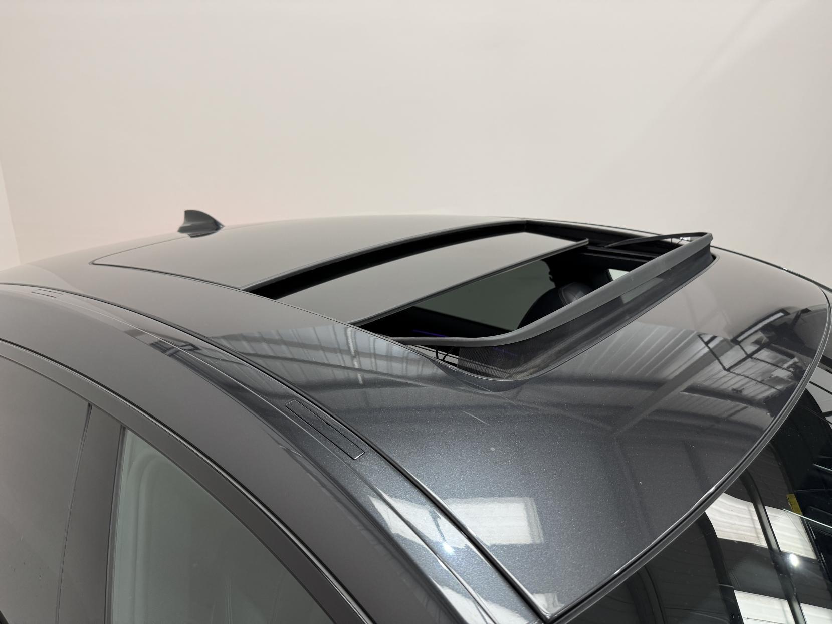BMW 6 Series view 3