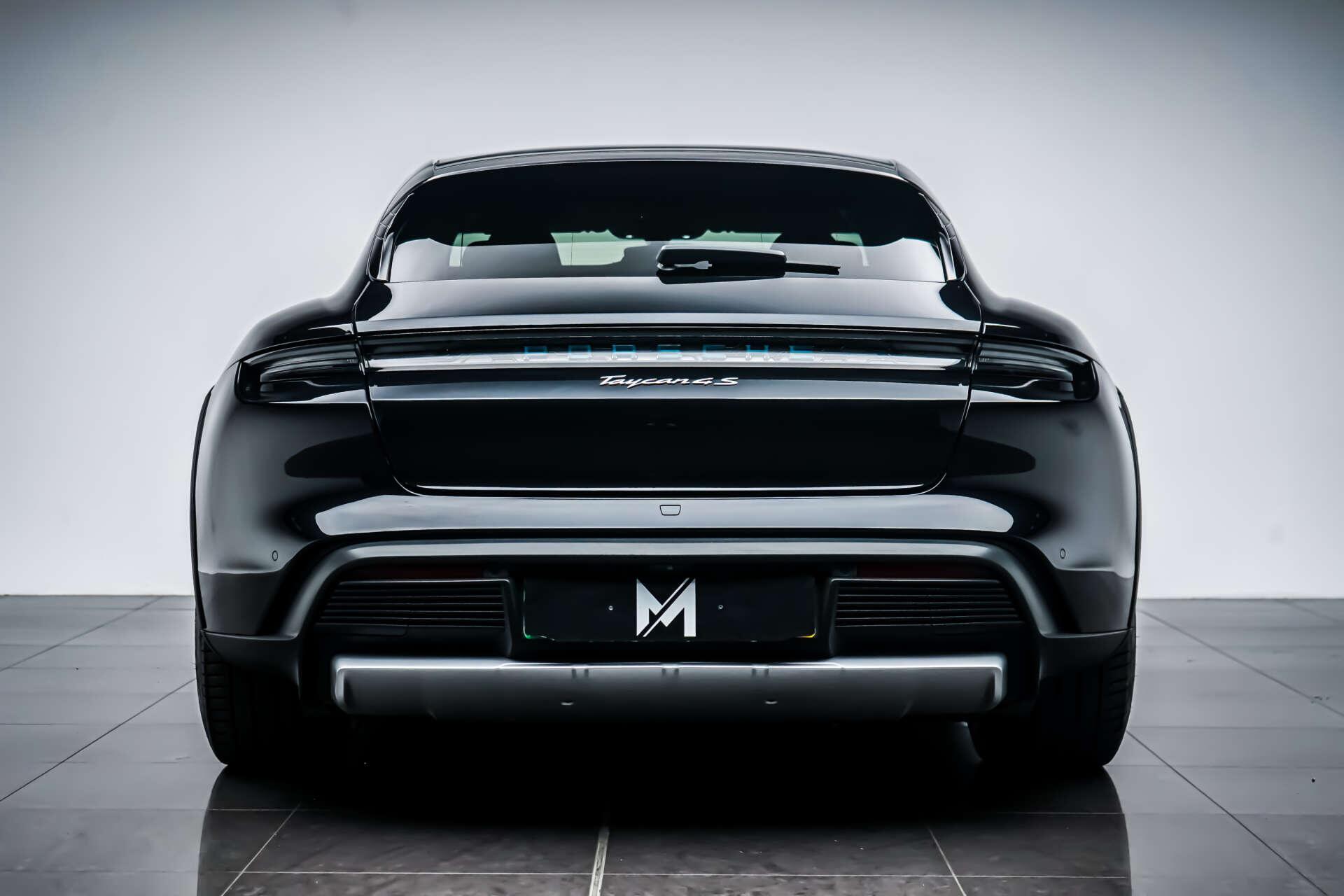 Porsche Taycan view 4