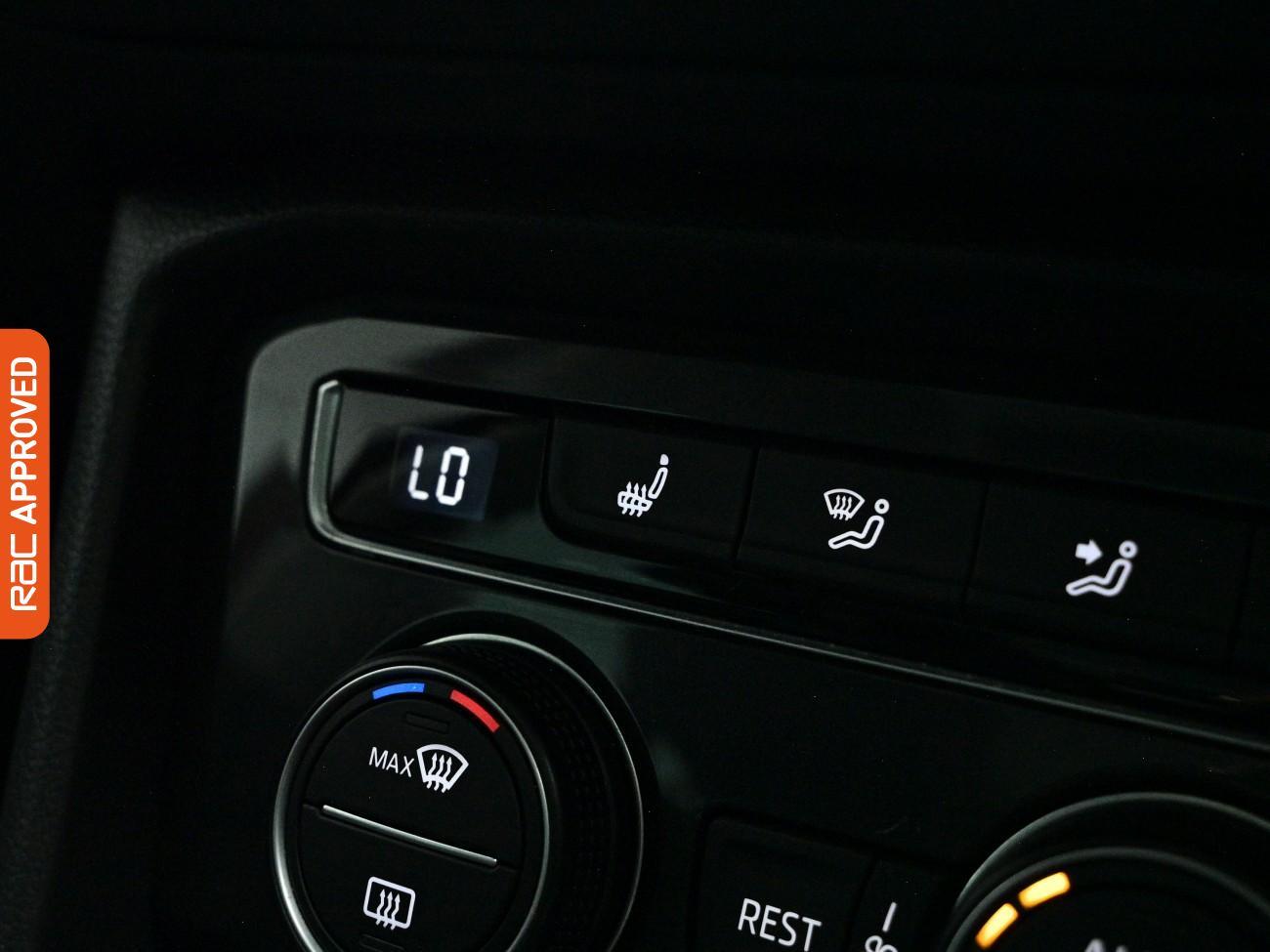 Volkswagen Tiguan view 19