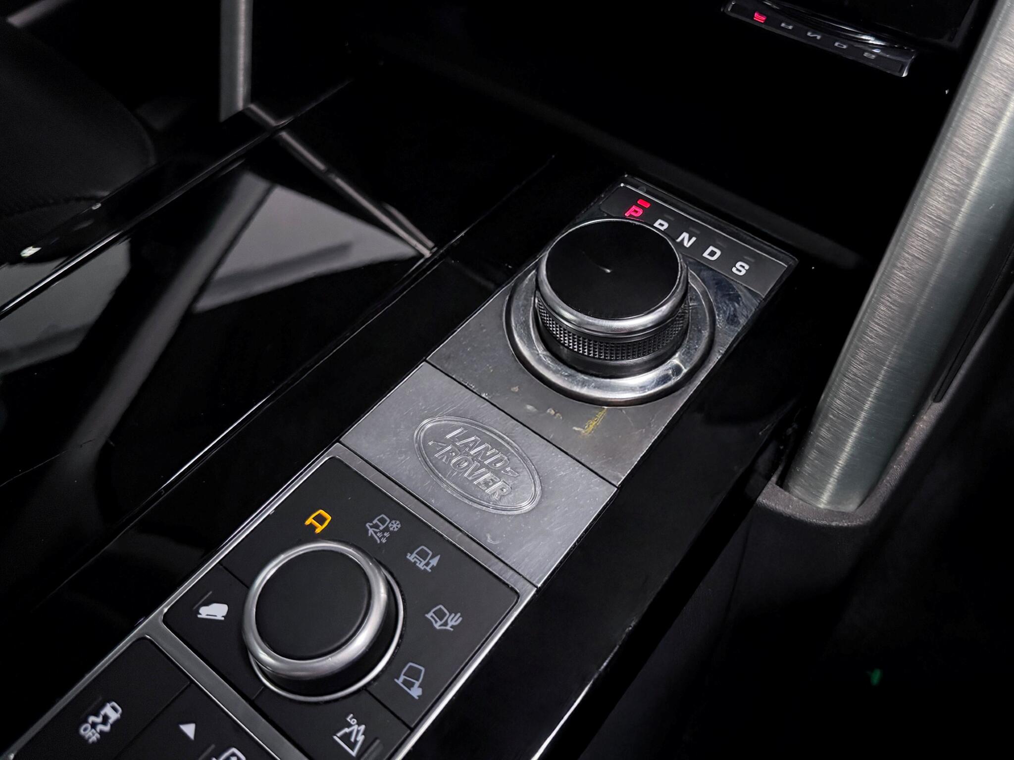 Land Rover Discovery view 38