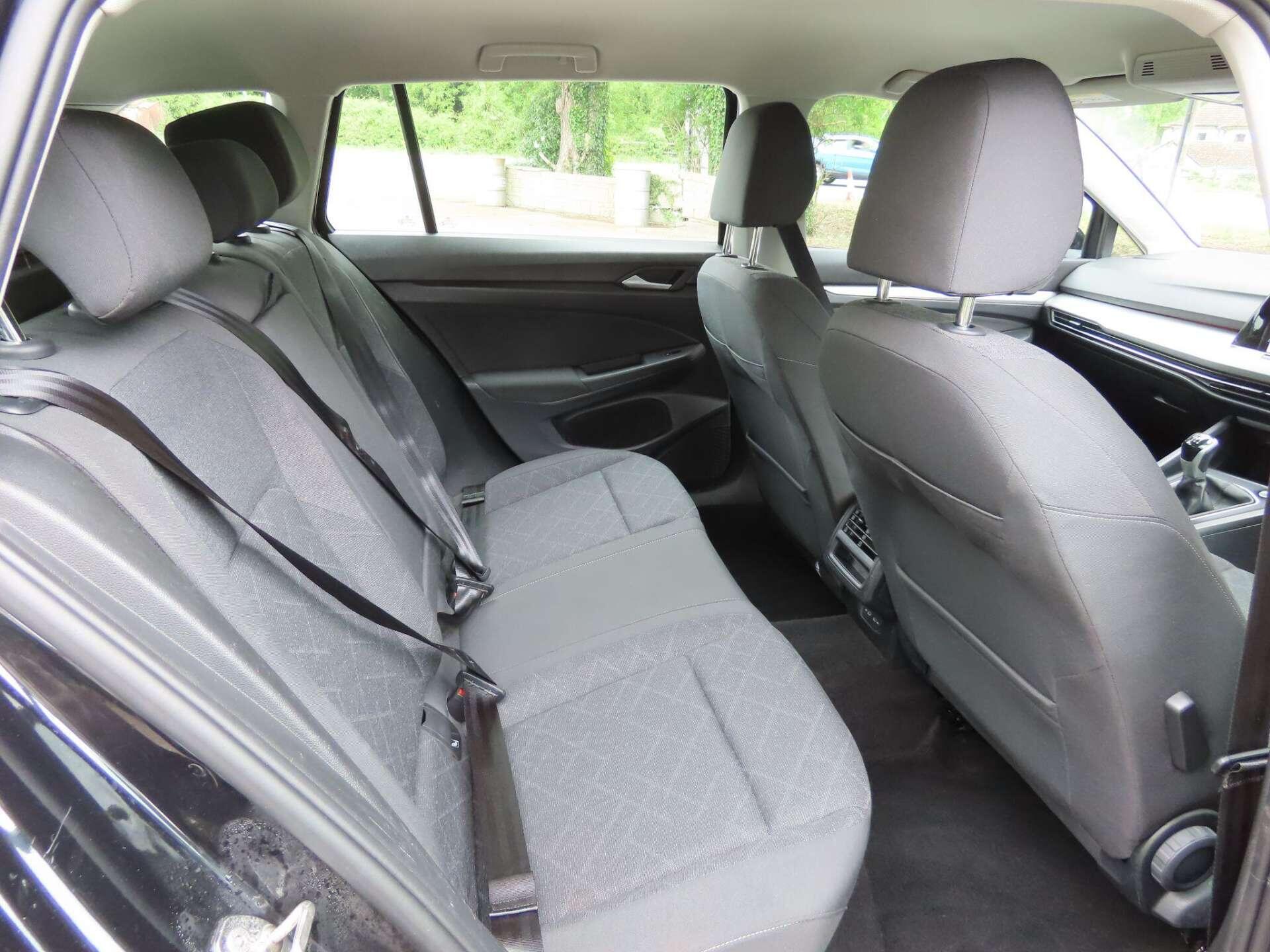 Volkswagen Golf view 10