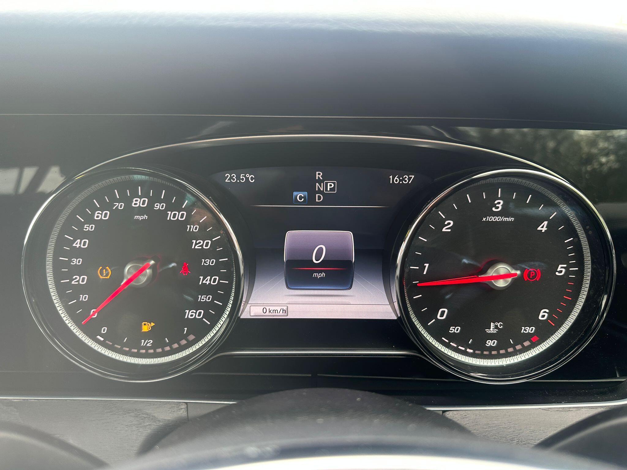 Mercedes-Benz E Class view 21