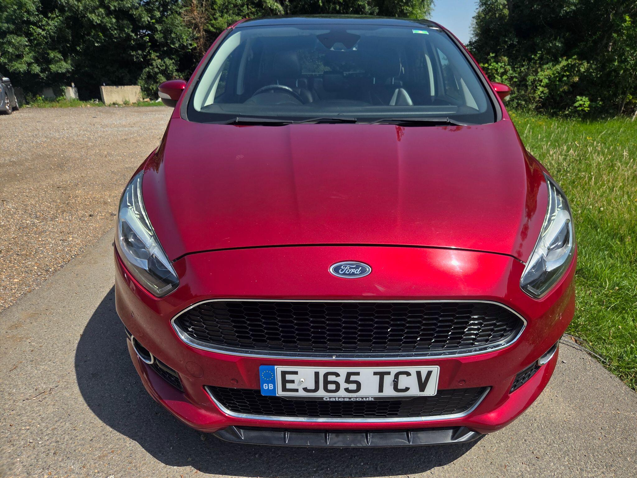 Ford S-Max view 3