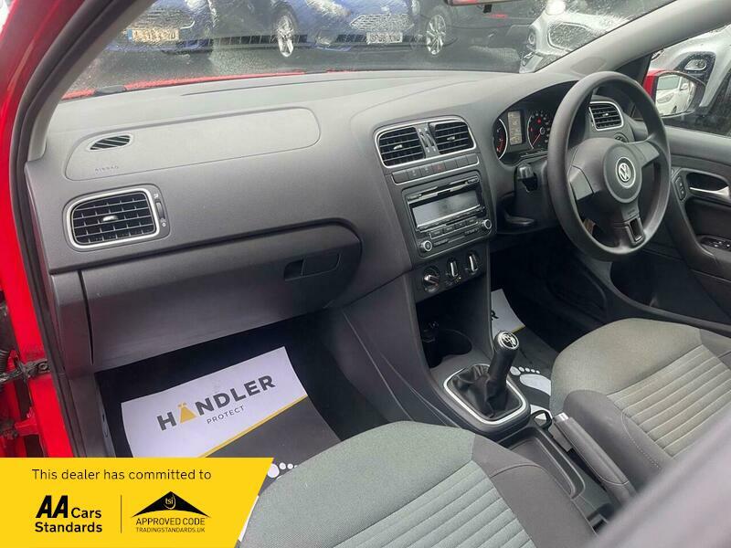 2011 Volkswagen Polo image 36