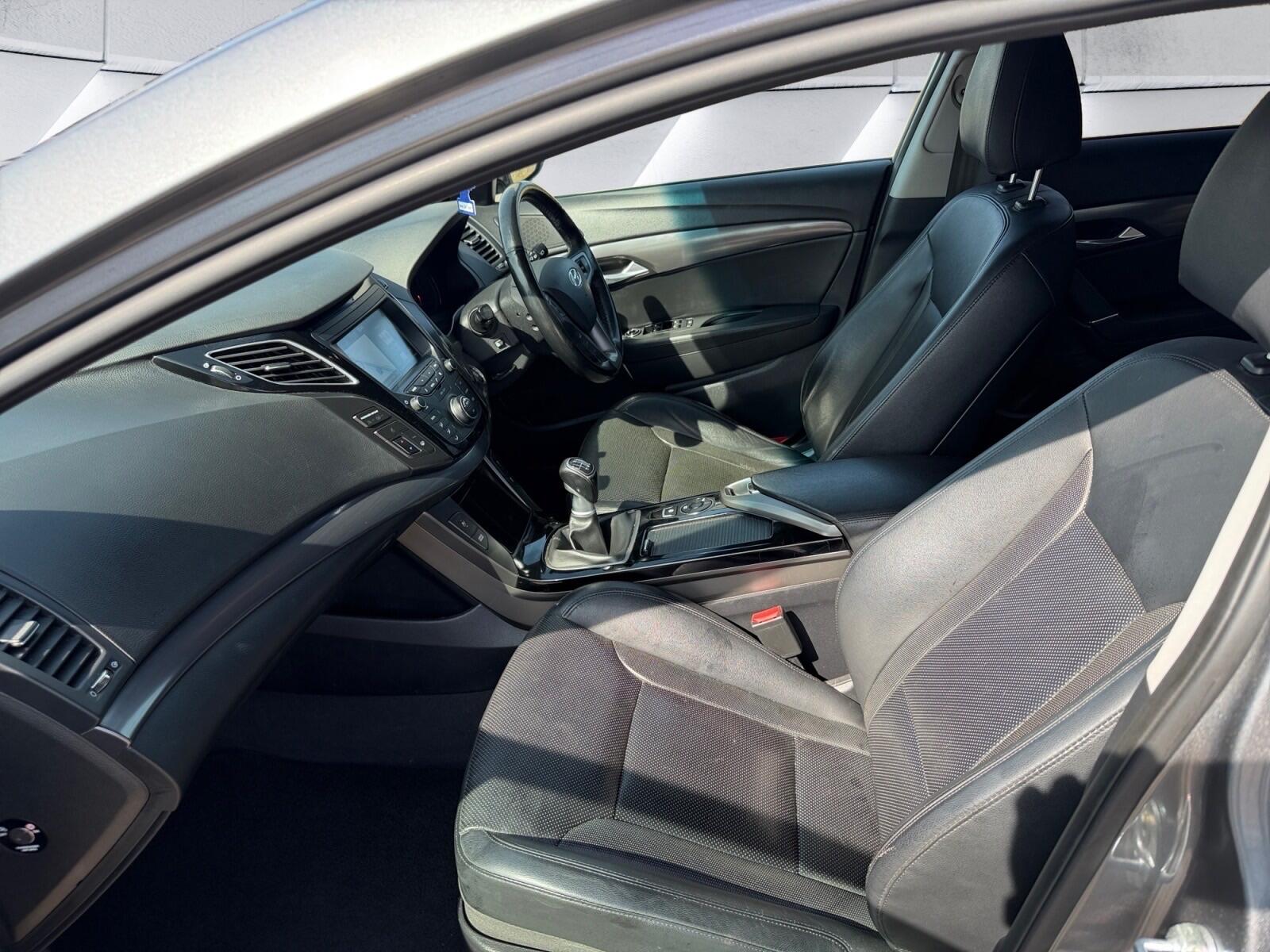 Hyundai I40 view 15