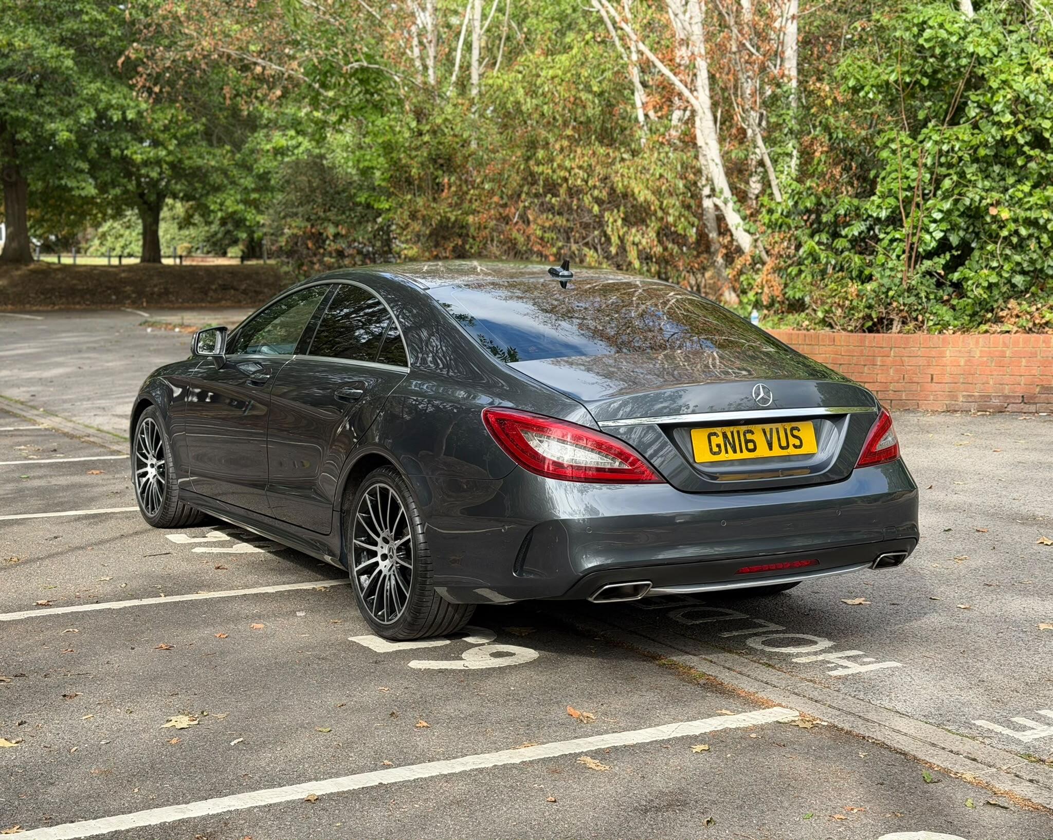 Mercedes-Benz CLS view 6