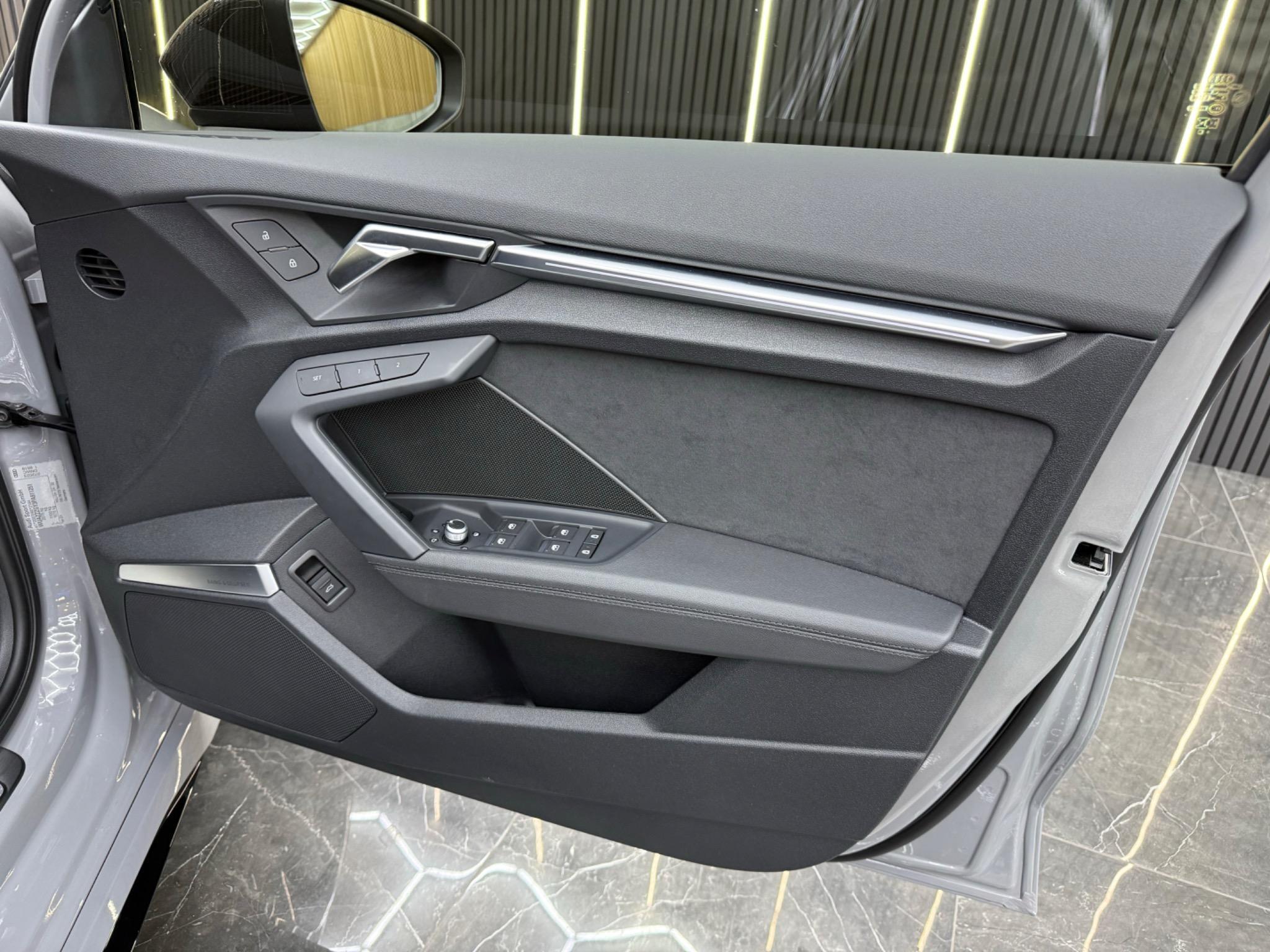 Audi RS3 view 34