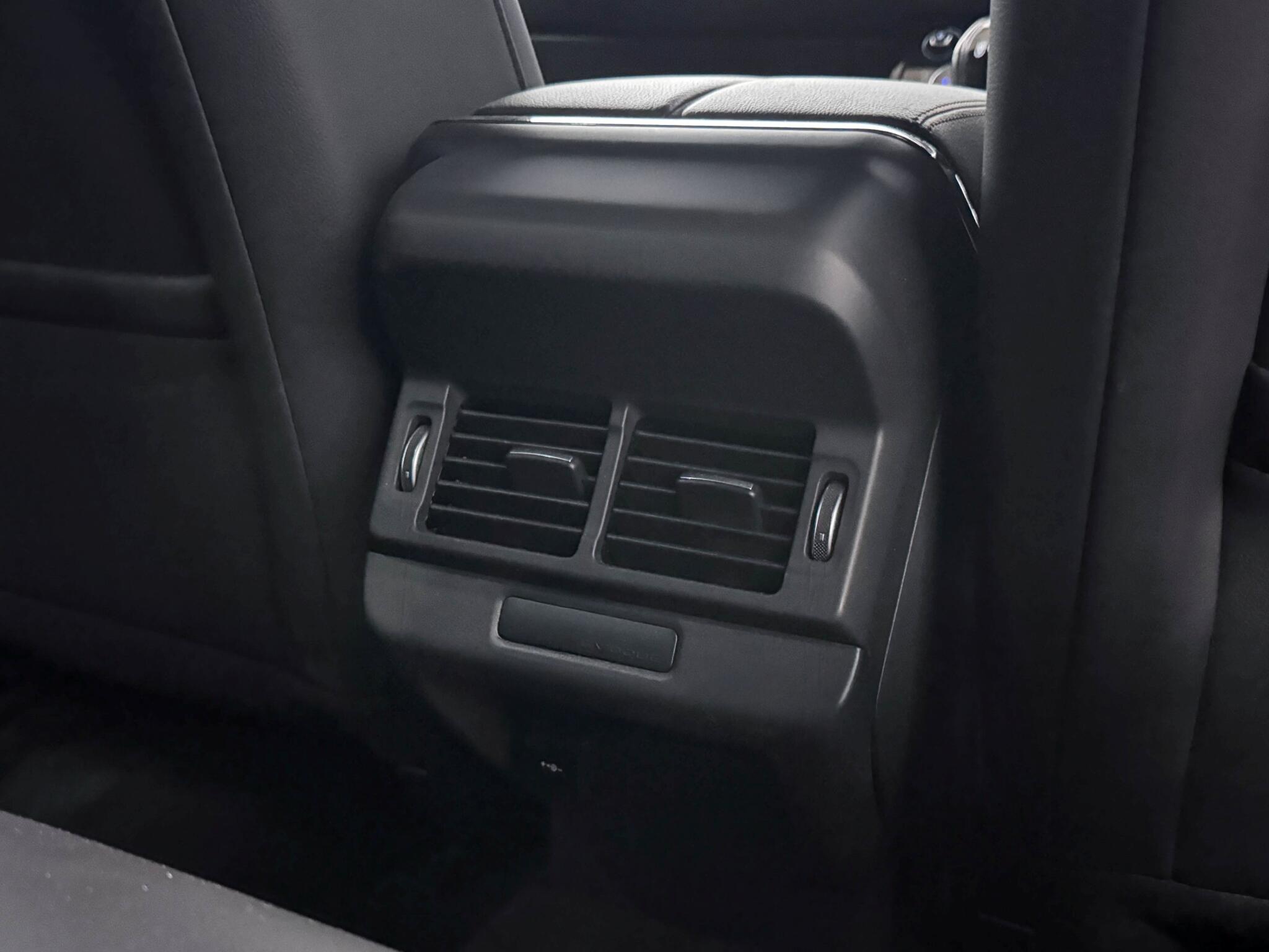 Land Rover Range Rover Evoque view 17