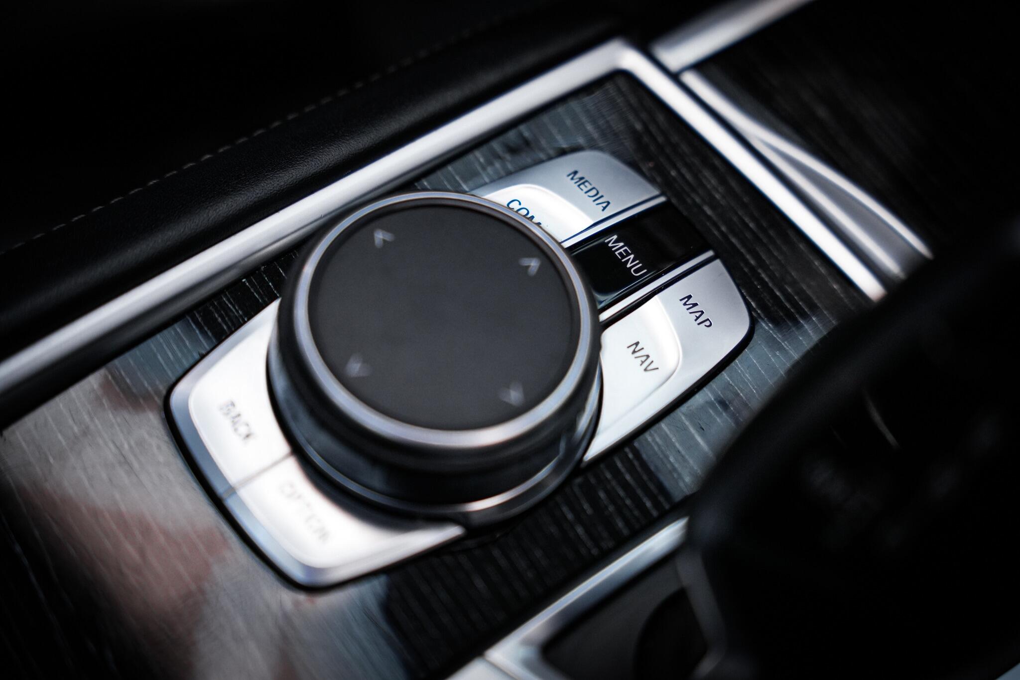BMW 7 Series view 41