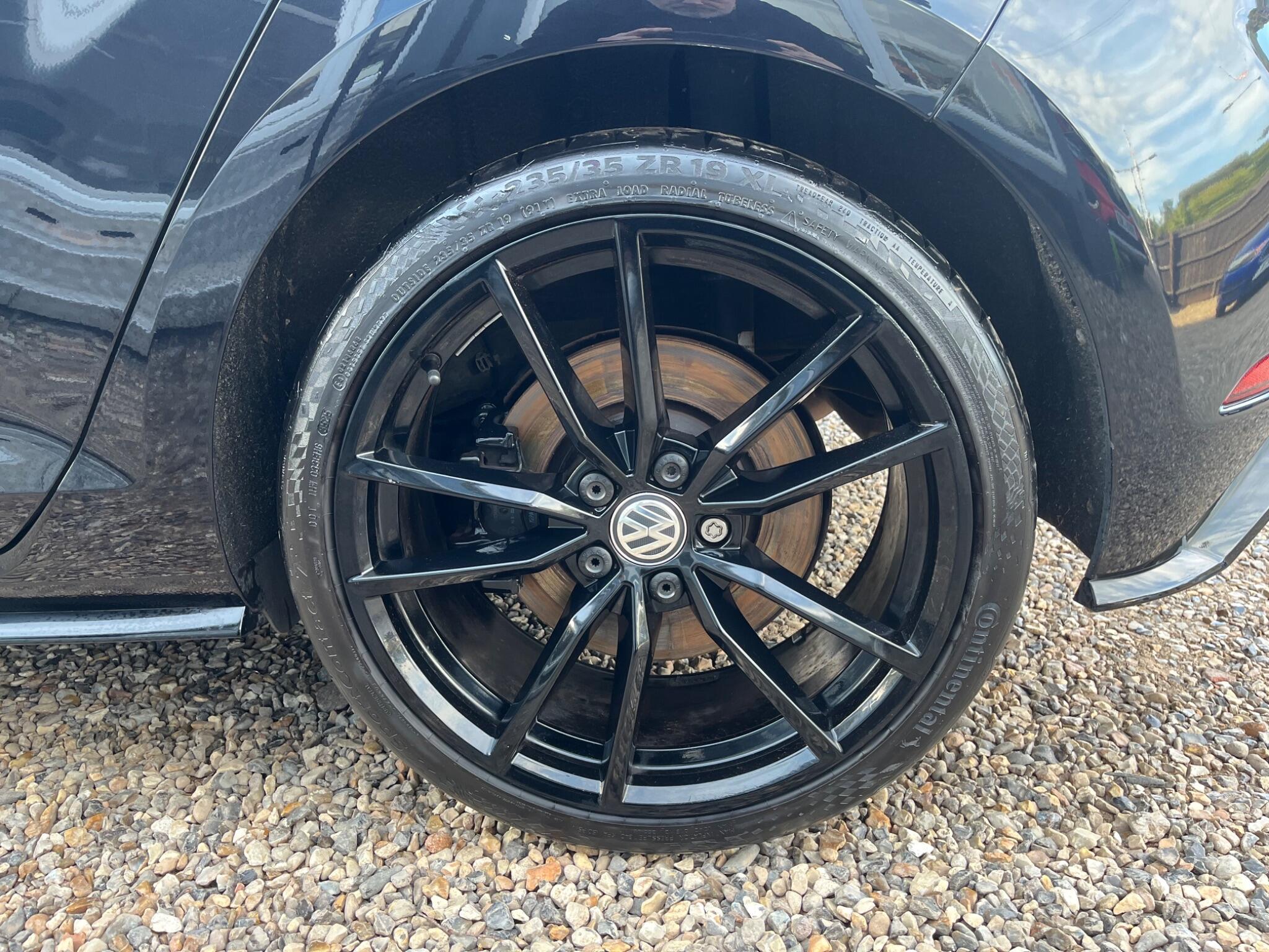Volkswagen Golf view 8
