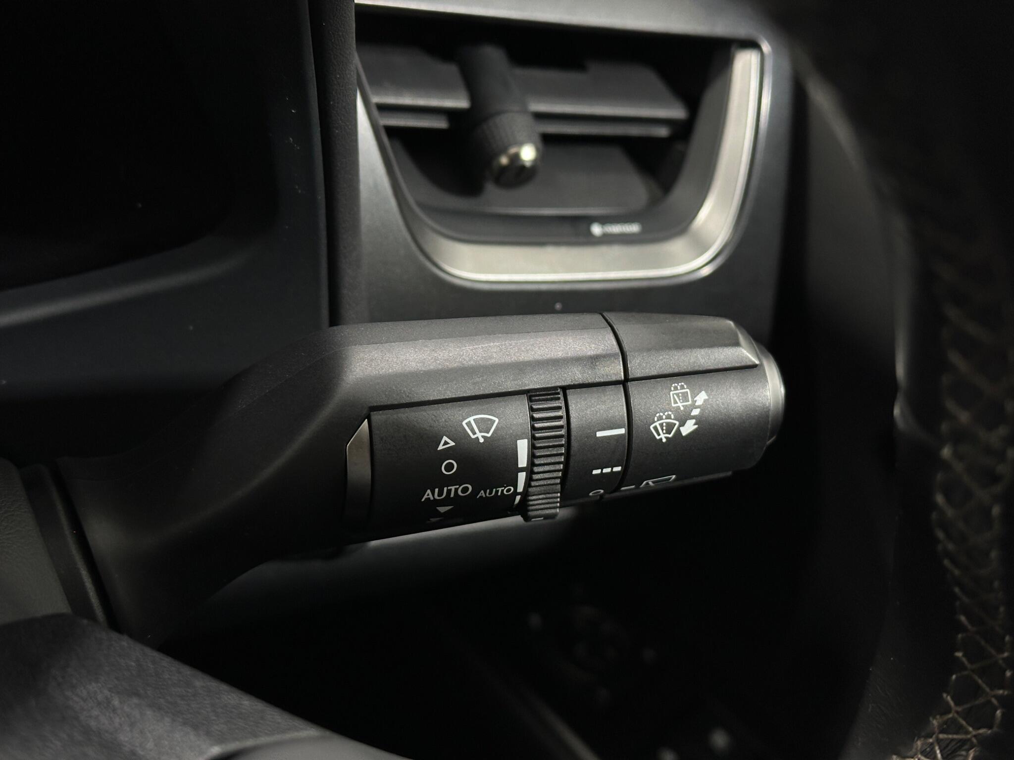 Lexus UX view 17