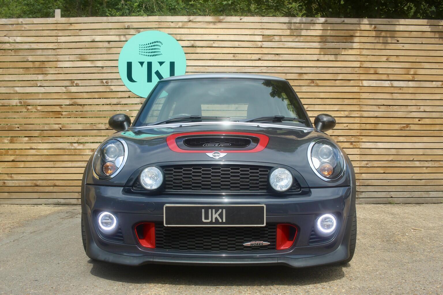 Mini Hatch view 21