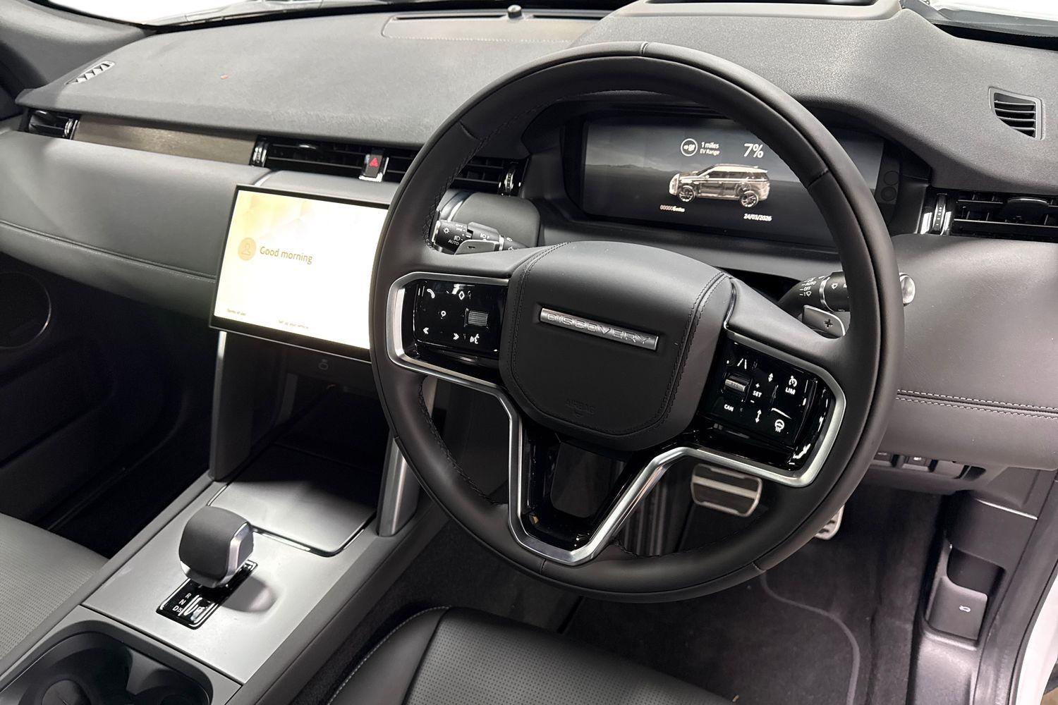 Land Rover Discovery Sport view 8