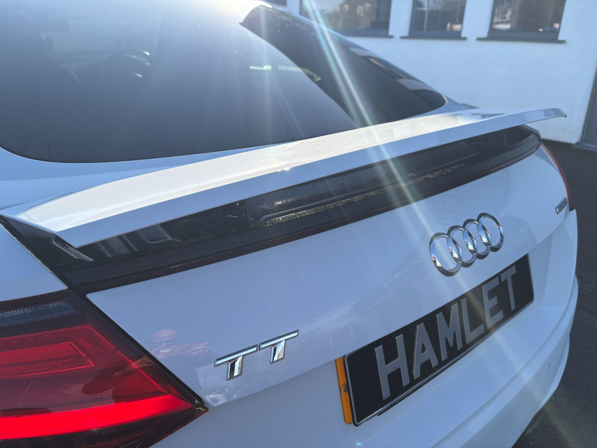 Audi TT view 12