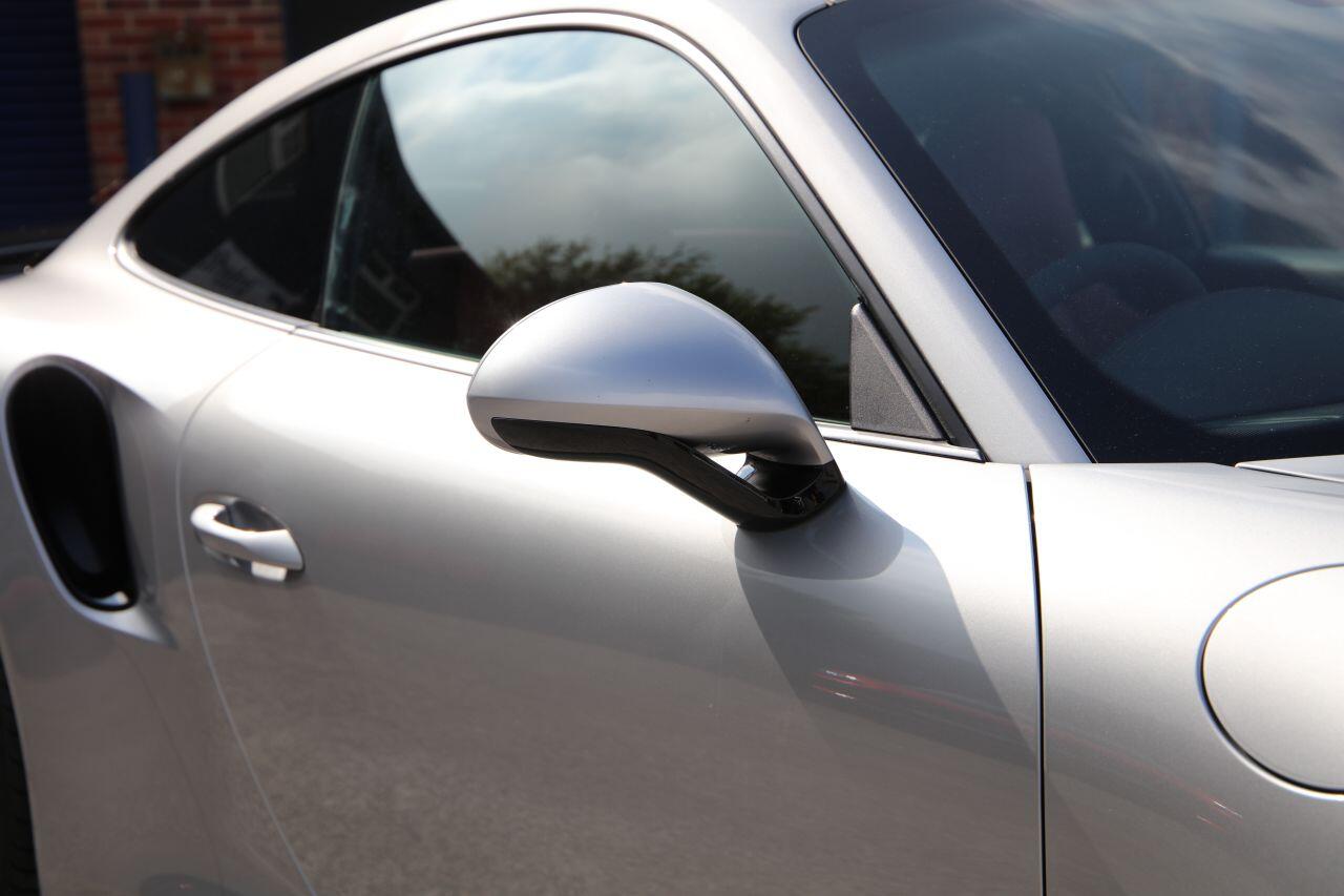 Porsche 911 view 20
