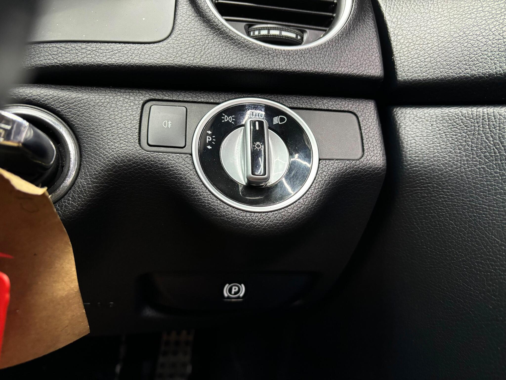 Mercedes-Benz C Class view 15