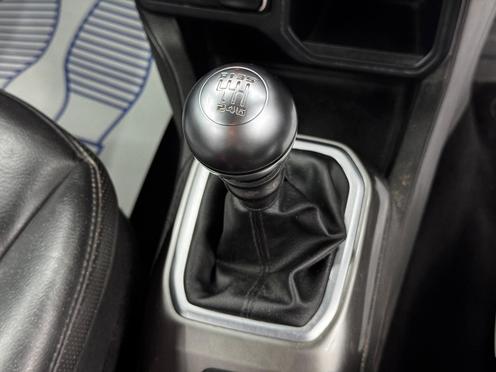 Jeep Renegade view 26