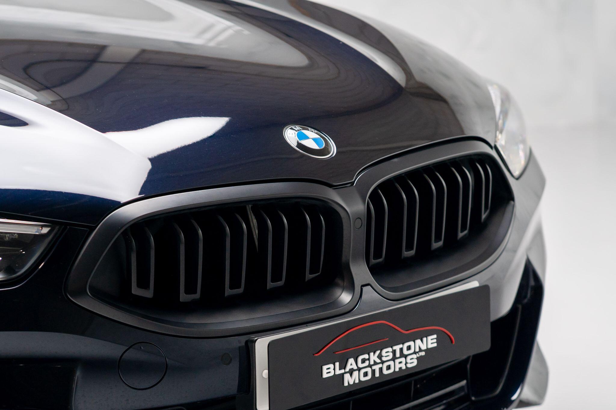 BMW 8 Series view 14