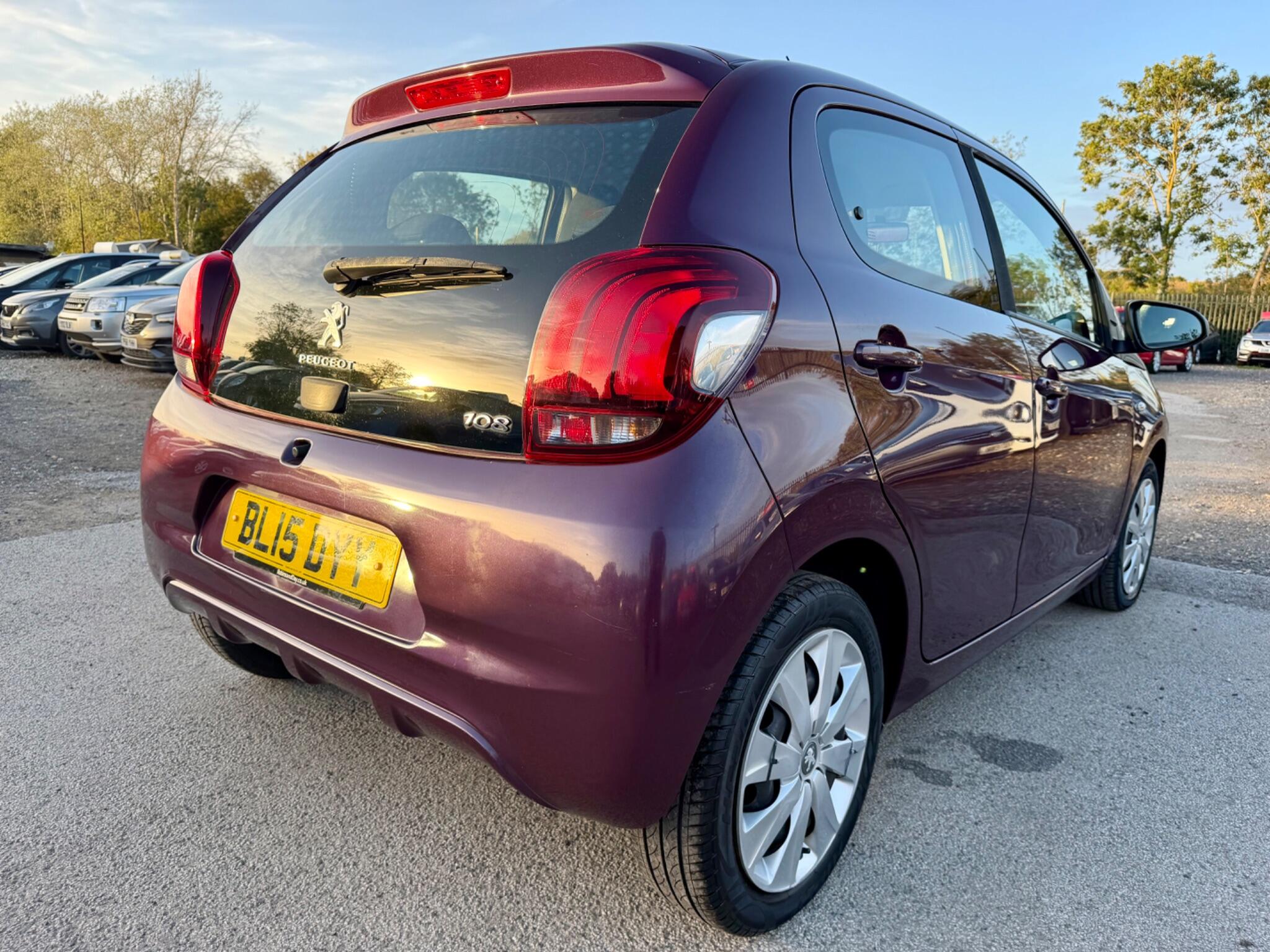 Peugeot 108 view 21