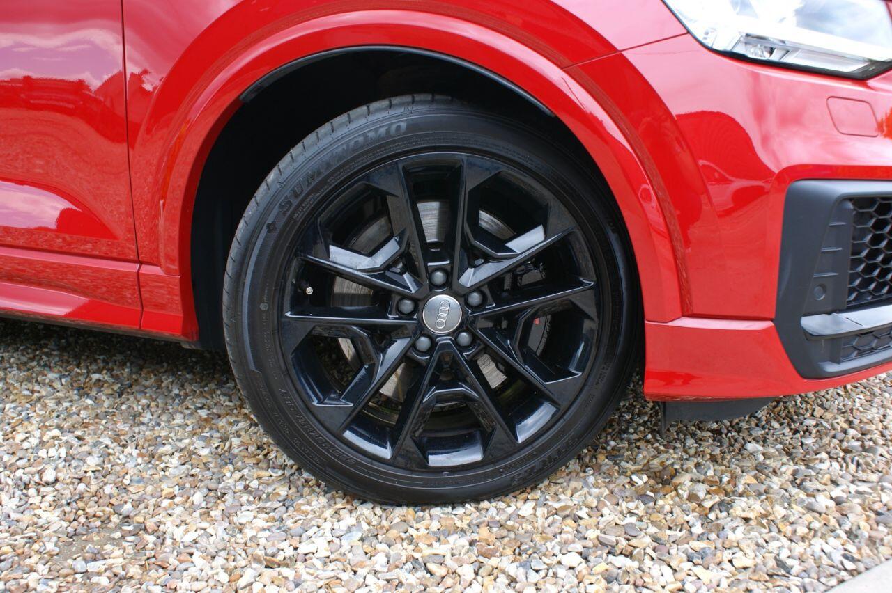 Audi SQ2 view 9